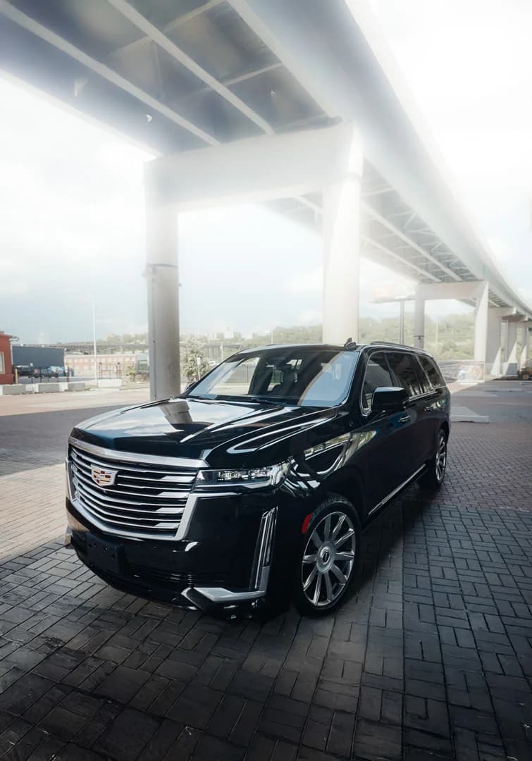 Cadillac Escalade Black (SUV)