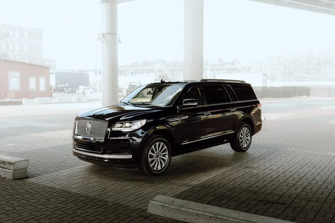 Lincoln Navigator Black (SUV) — photo 2