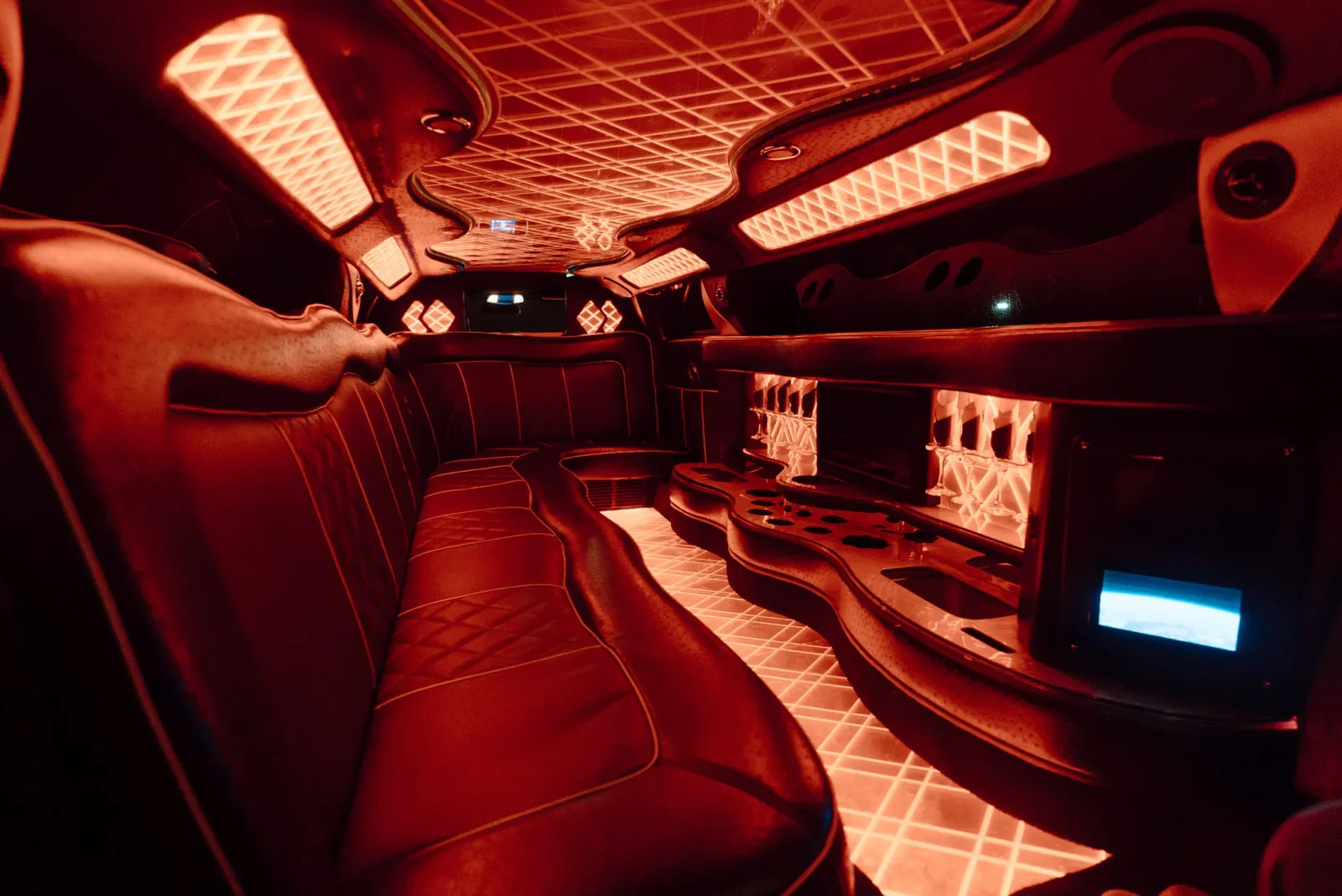 Stretch Limousine — photo 2