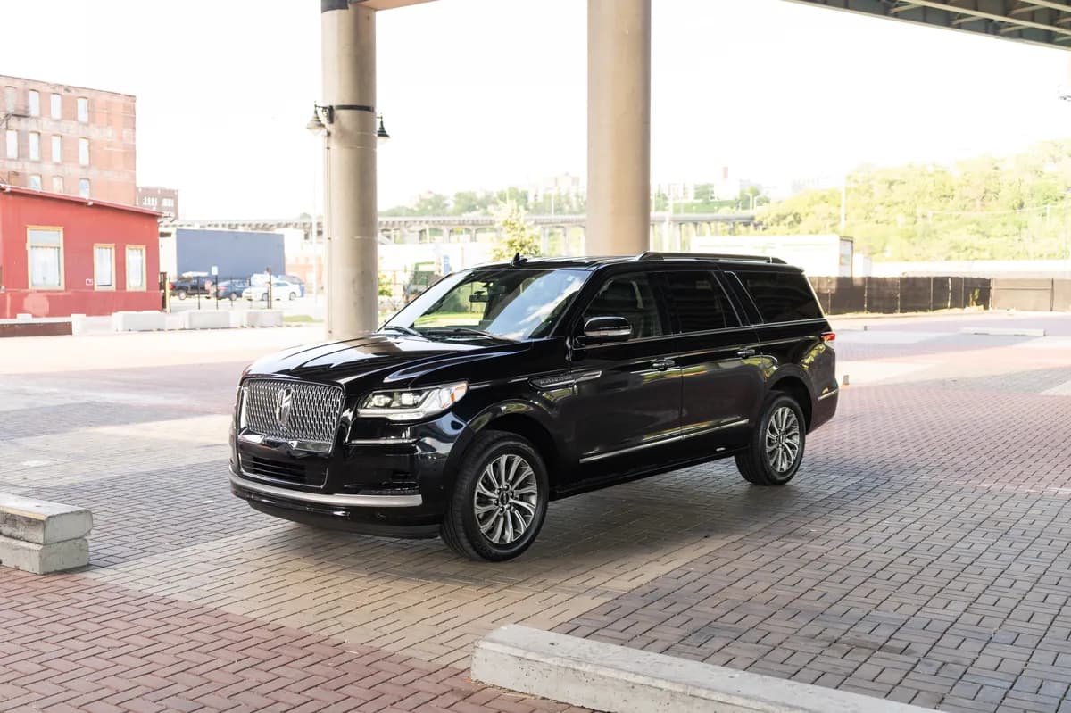 Airport transportation and MCI limo service in Kansas City